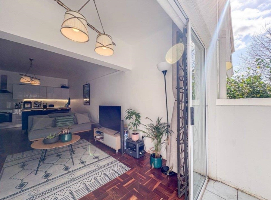 To Let 3 Bedroom Property for Rent in Vredehoek Western Cape